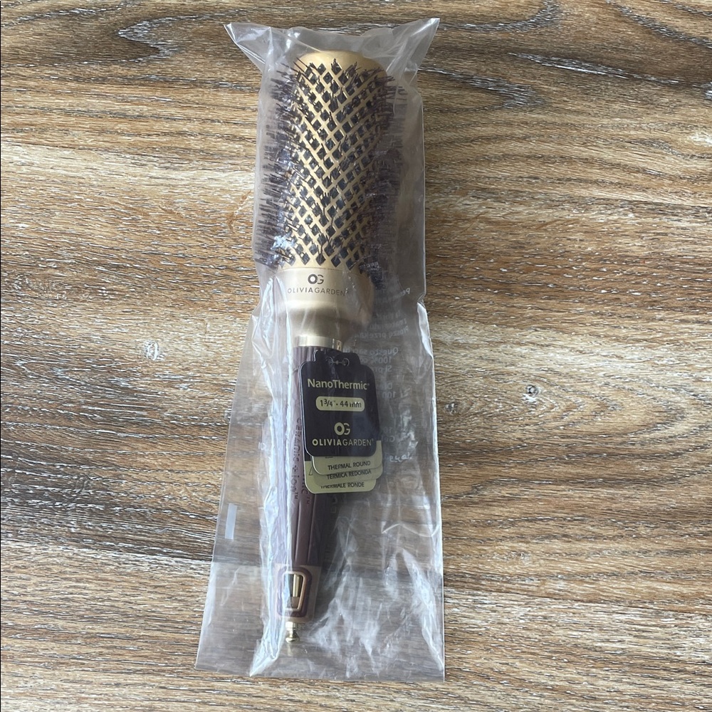 Olivia Garden NanoThermic 1 3/4” Round Hair Brush in Gold / Chocolate NWT